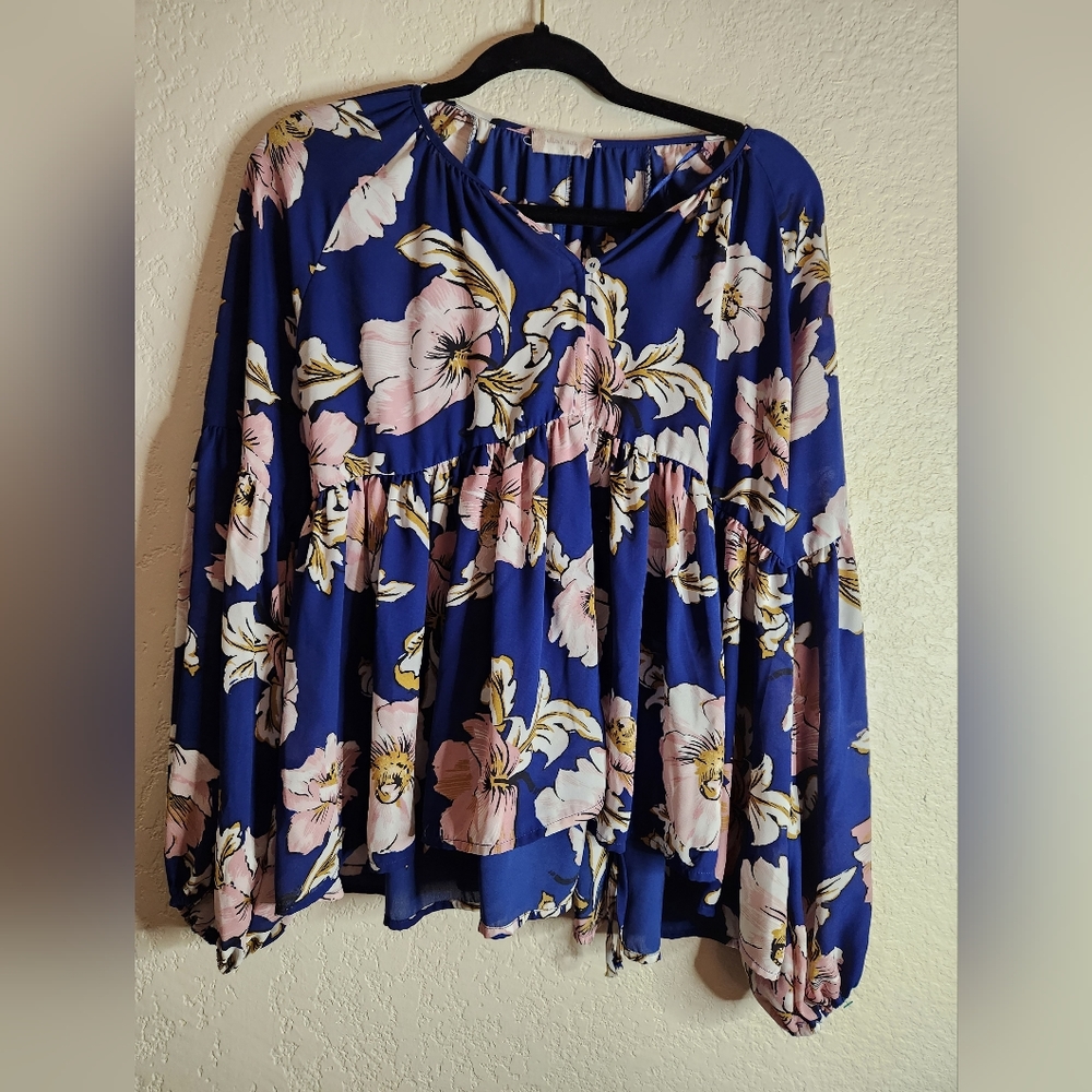 Alter’d state floral top sz M